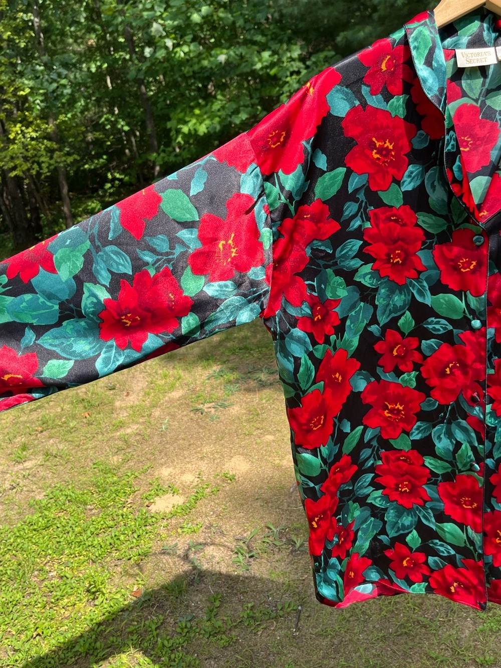 90s Victoria’s Secret Gold Tag Satin Floral Button-Up Pajama Shirt Glam Retro - Picture 11 of 15